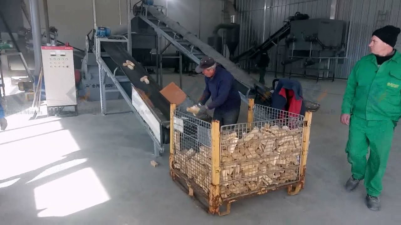 Auto Sawdust Pallet Block Production Line in Romanian site