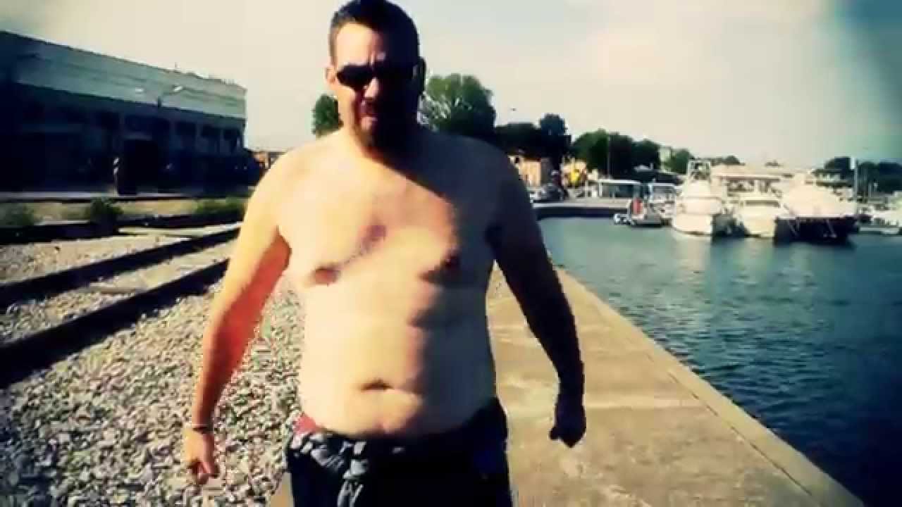 Mark Barrel feat. El Bufaloss - TUTTI DEVONO SBORRARE! (bouncy bouncy)
