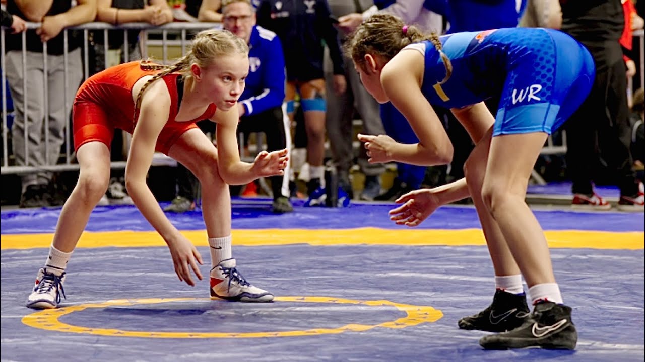 U13 Ellen Trompari (FIN) vs Anna Vasylchyk (UKR) 35kg. Women girls youth wrestling. B-cam-man