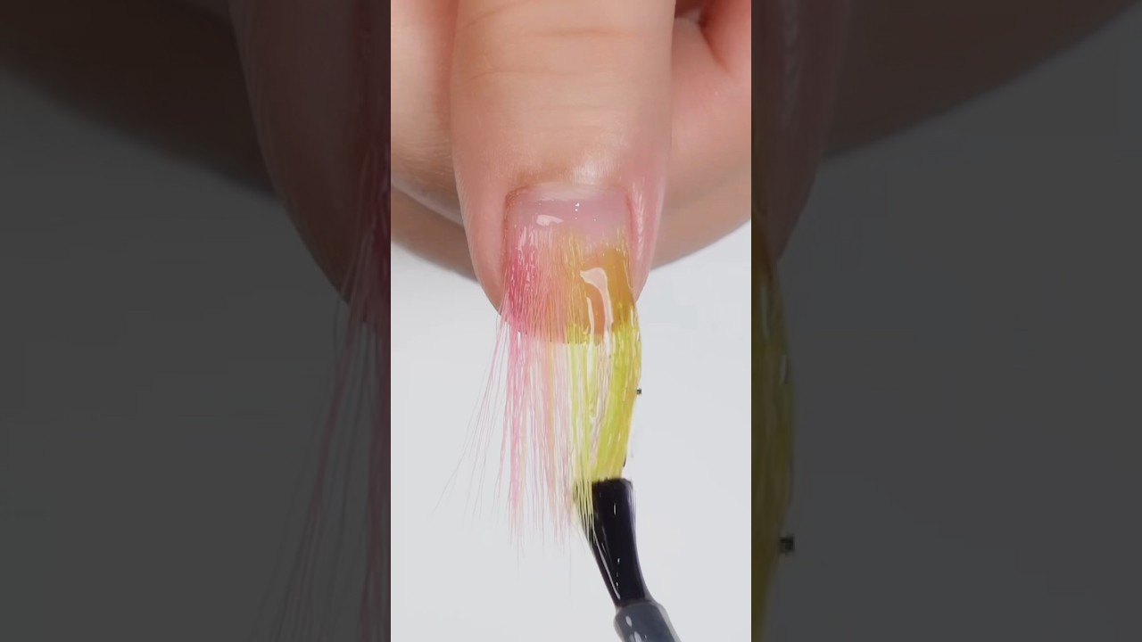 Wow look at this amazing nail design 😳😱 