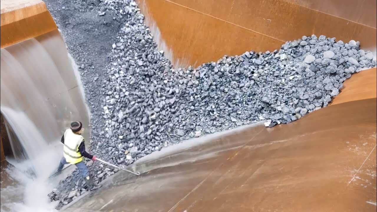 Barge unloading 2220 tons of ore - Relaxing flow - Work vlog on the barge
