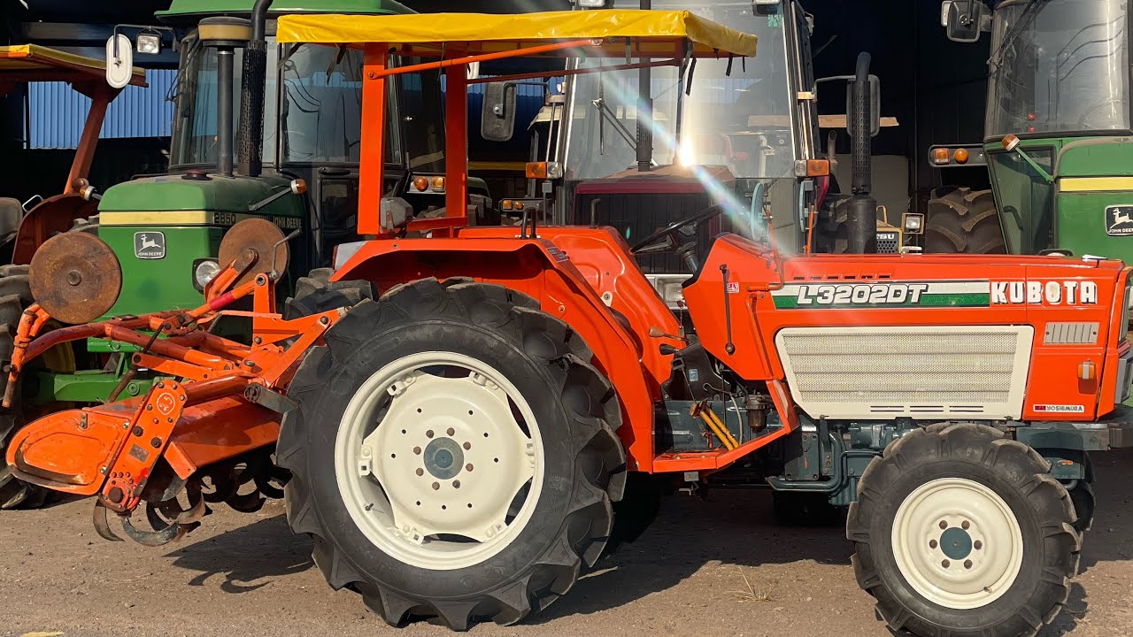Kubota L3202DT 2 cầu trợ lực kèm xới đẹp xuất sắc. Đại Phong 0967615935