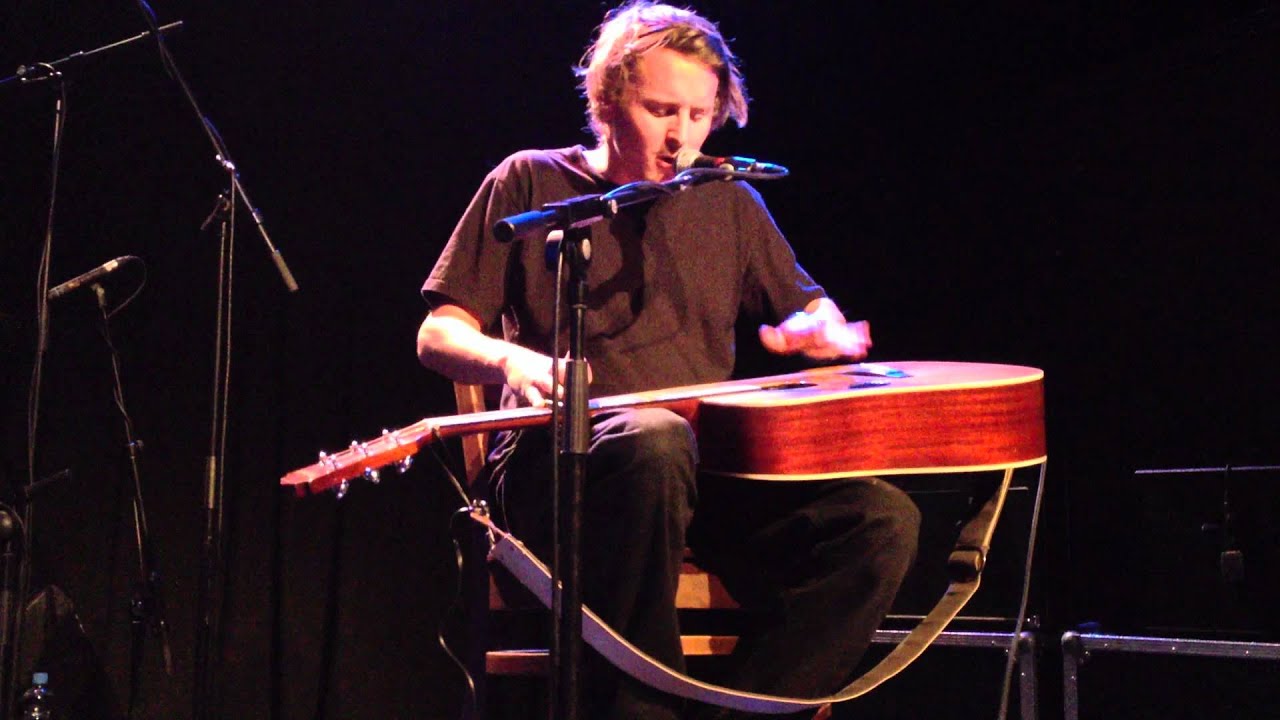 Ben Howard - Depth Over Distance (live in Frankfurt 22.11.11)