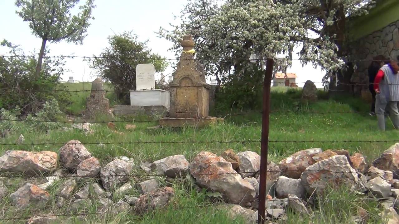 BÜYÜKKEŞLİK KÖYÜ - Alt Yoldan Mezarlığa Bakış (HD)