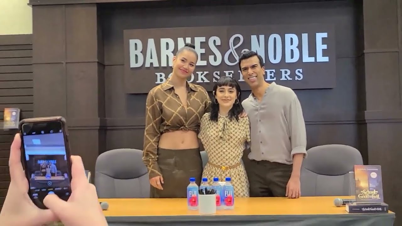 Soman Chainani, Sophia Anne Caruso & Sofia Wylie talk THE SCHOOL FOR GOOD AND EVIL at B&N The Grove