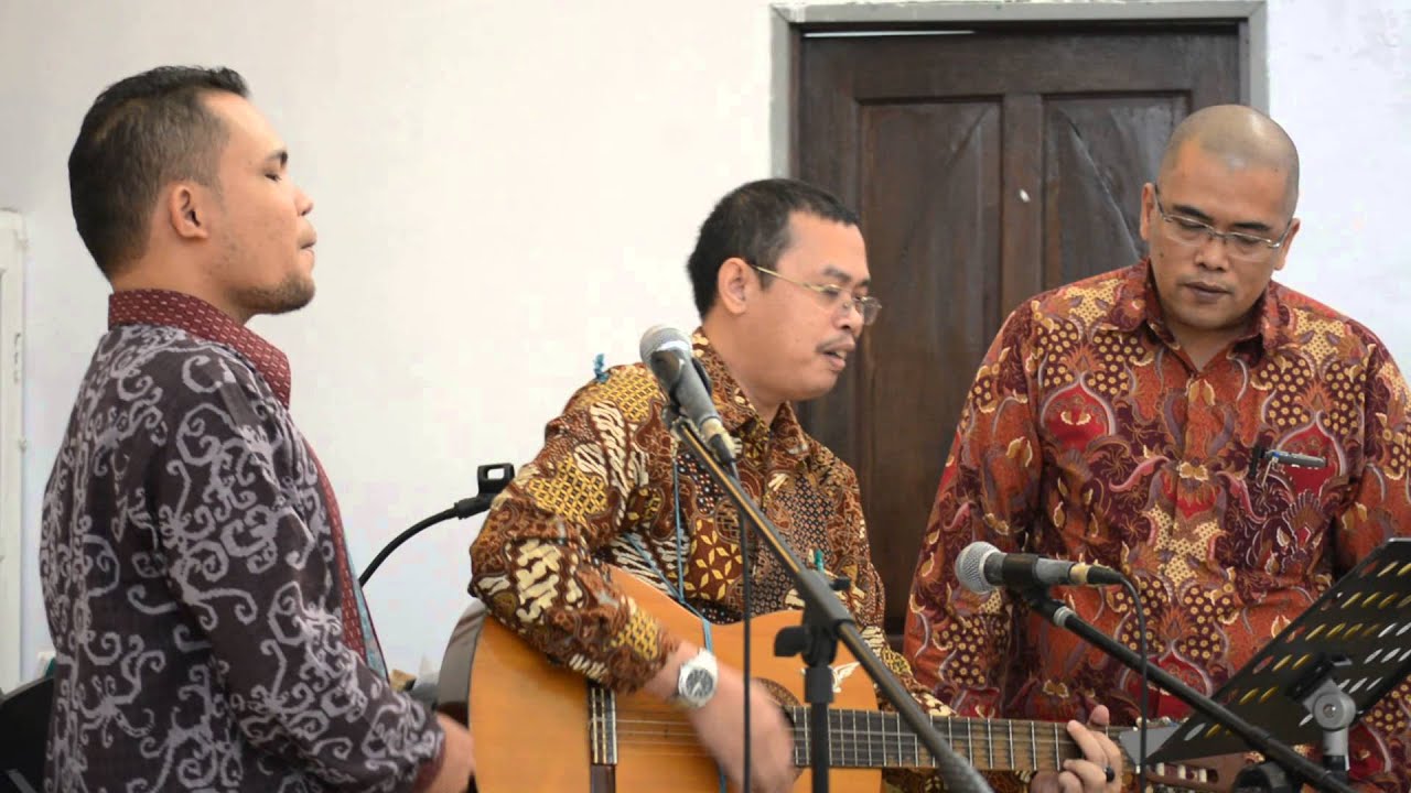 Trio SSS - Dalan Na Sintong