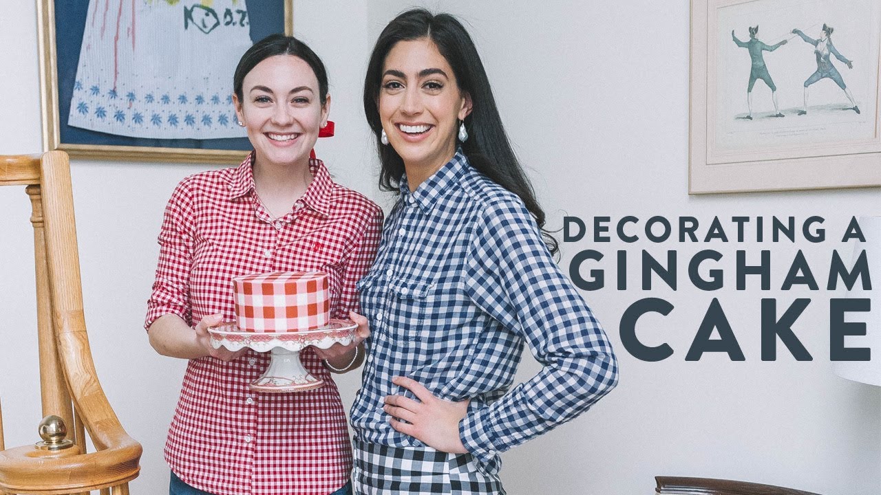 Decorating a GINGHAM Cake with Chefanie