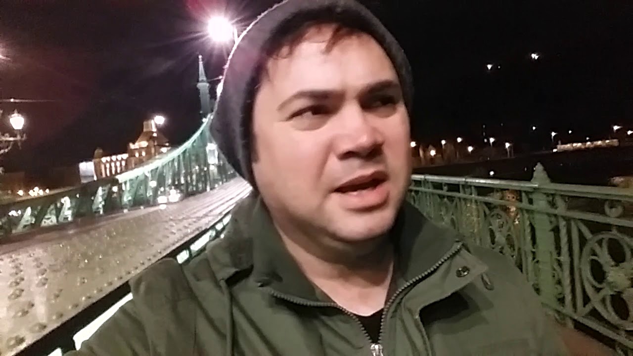 Budapeşte / Szechenyi Köprüsünde Muhabbet