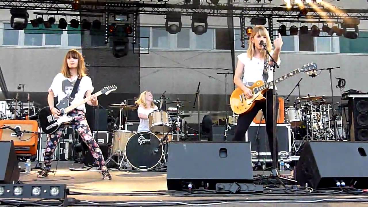 Plasticines - I love rock'n'roll - Live à Palaiseau ( Ecole Polytechnique - Point Gamma 2010 )