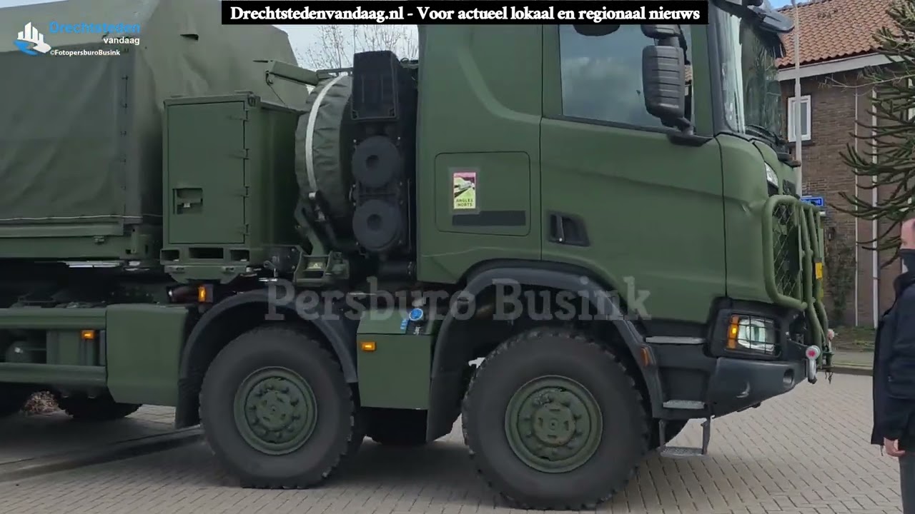 Legertruck vol gestolen defensiematerieel aangetroffen in woning in Zwijndrecht