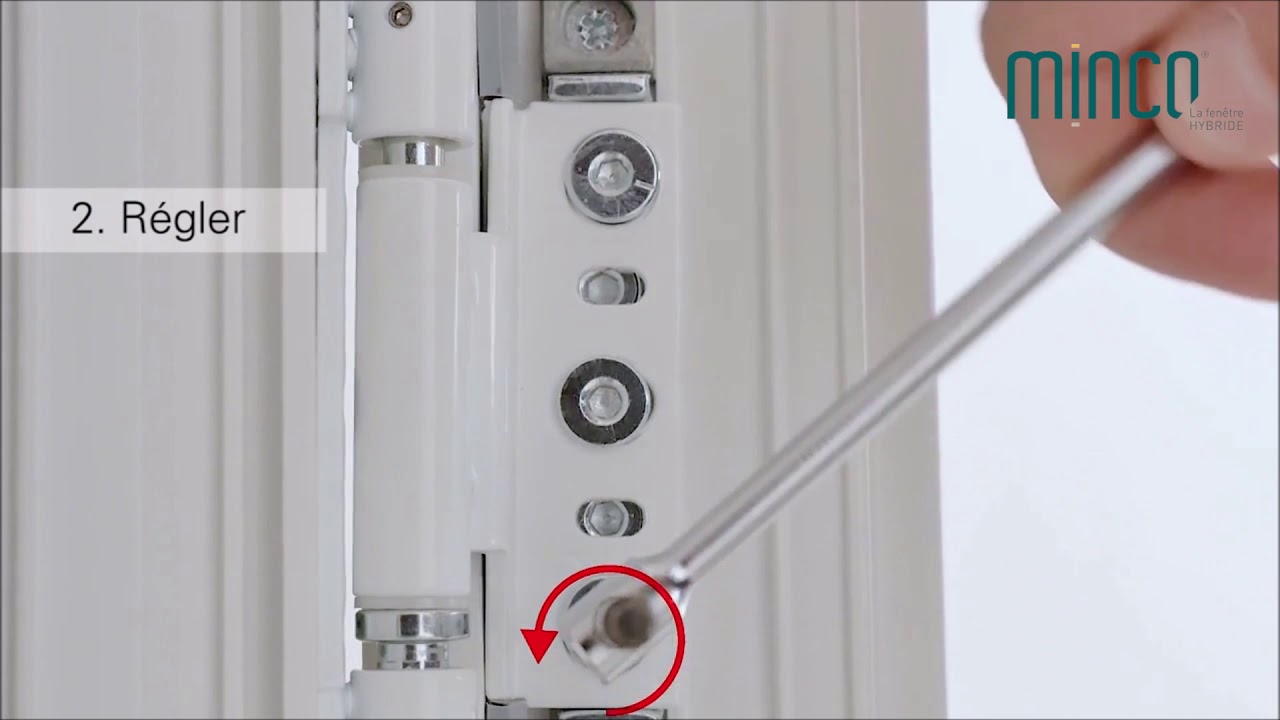 Réglages paumelles 3D Dynamic sur une porte d'entrée | Minco - La Fenêtre Hybride