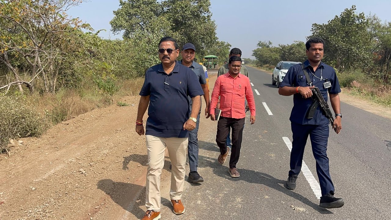 అప్పా జంక్షన్–మన్నెగూడ రహదారి విస్తరణ పనులను పరిశీలించిన ఎమ్మెల్యే TRR గారు