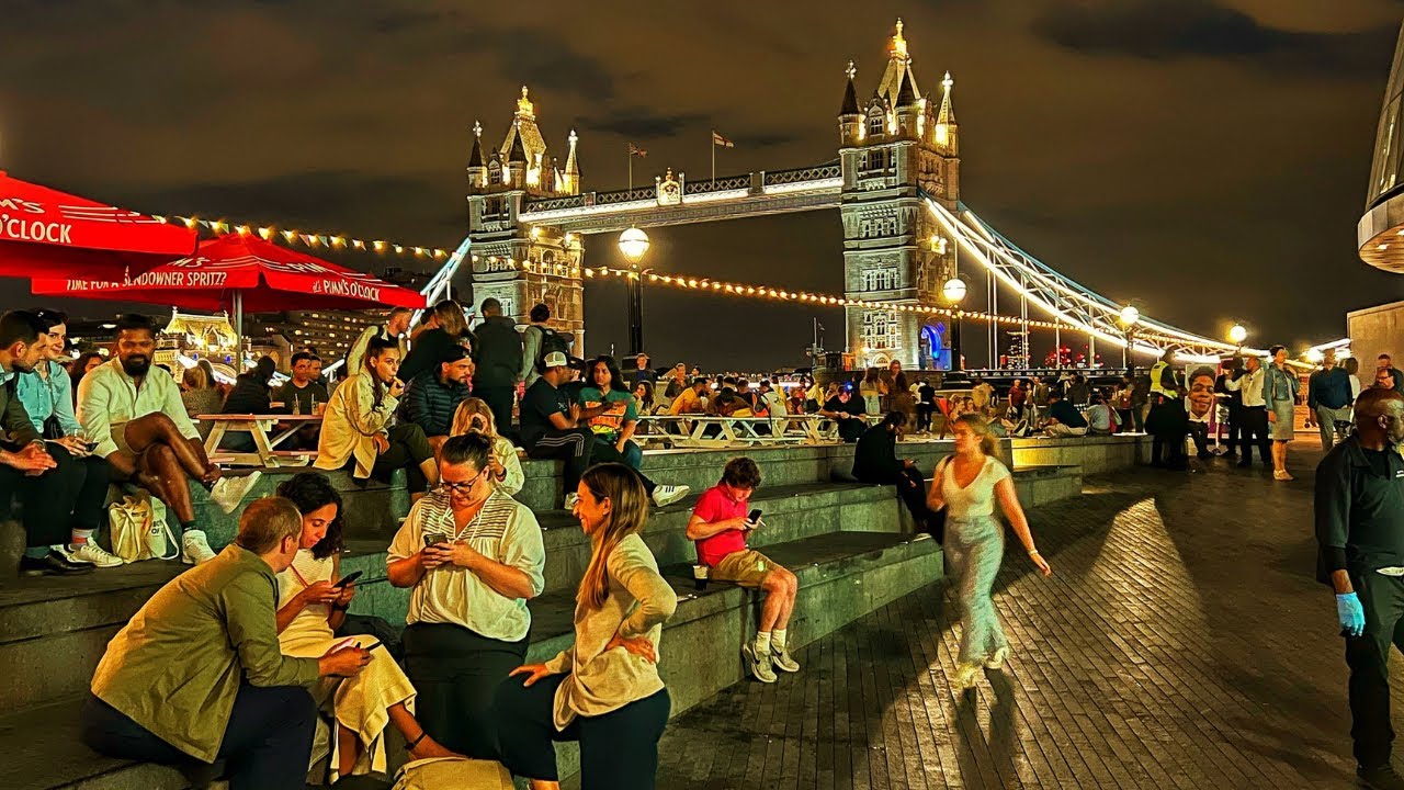Fascinating Night Walking in London Tower Bridge Area 😍