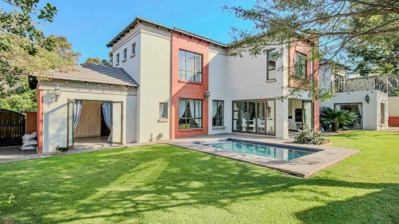 6 Bedroom House For Sale in Midlands Estate with a FLATLET