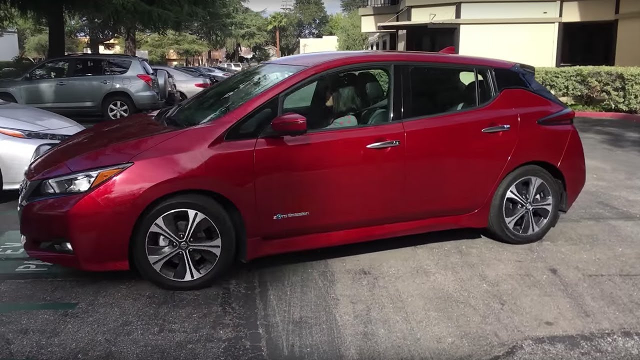 Test Drive and Charging Up the 2018 Nissan LEAF