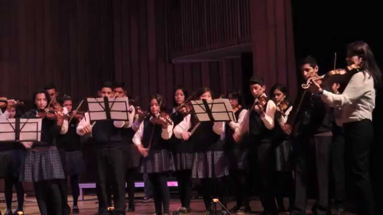 Colegio Reuven Feuerstein Ensamble de violines