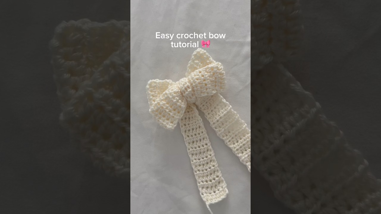 Easiest way to crochet a bow! 💗🎀 
