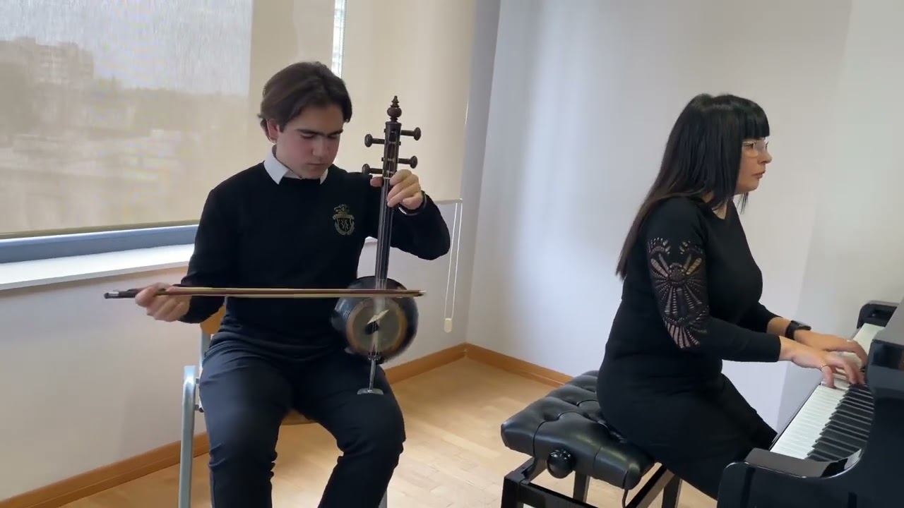 Abid Chalabiyev - 15 years                               Shahriyar İmanov - Song of longing