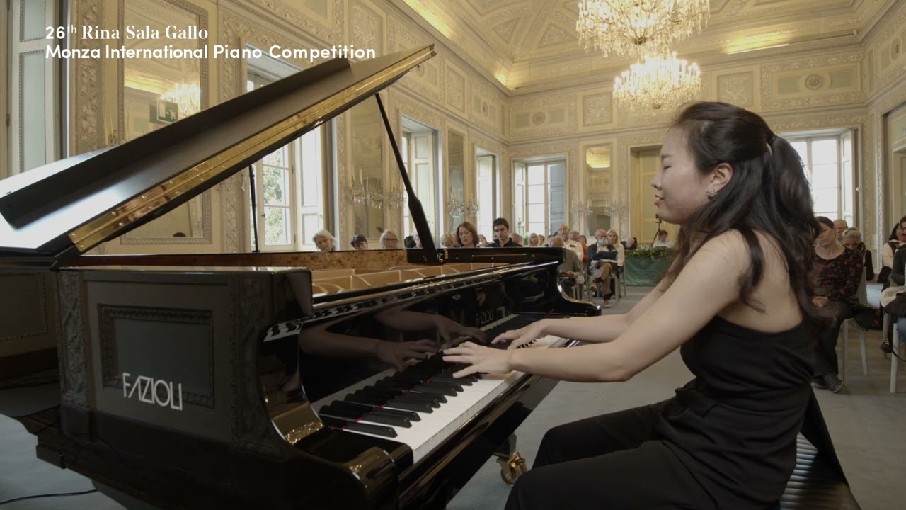 Young Sun Choi - R .Schumann, Sonata n  1 in Fa diesis minore op  11