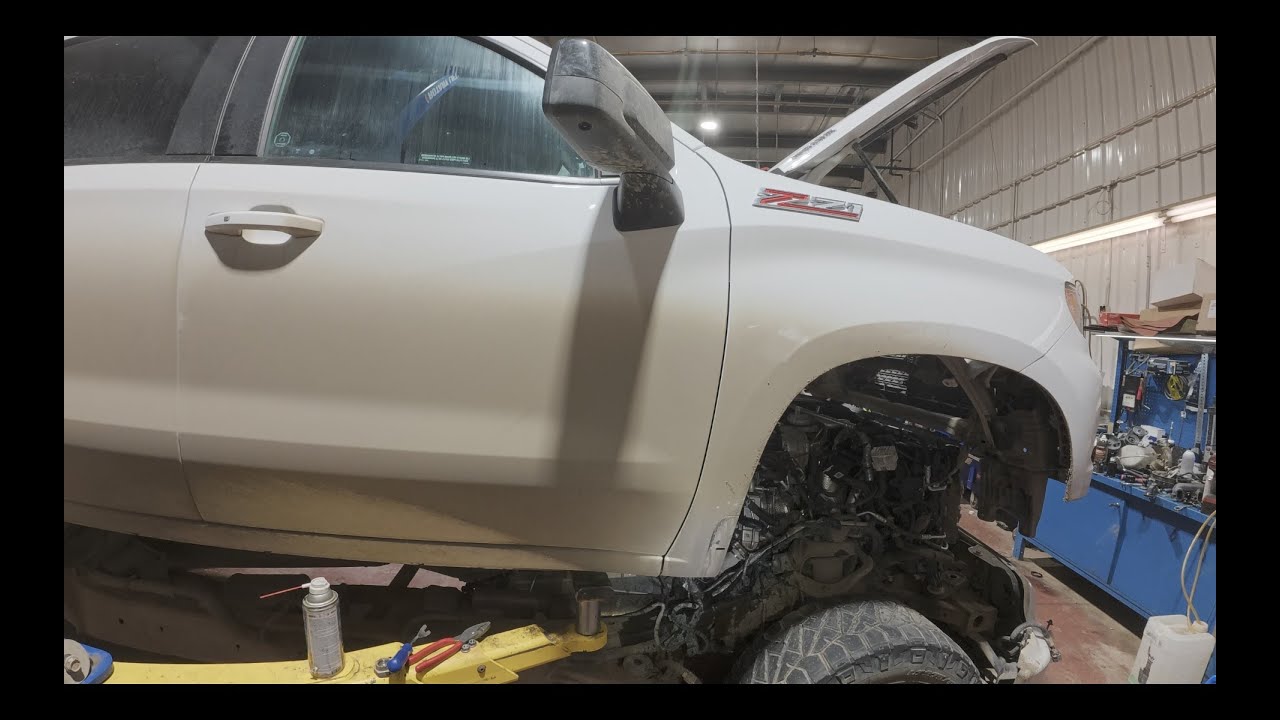 3.0 Duramax Diesel Cab Removal In 45 Minutes!