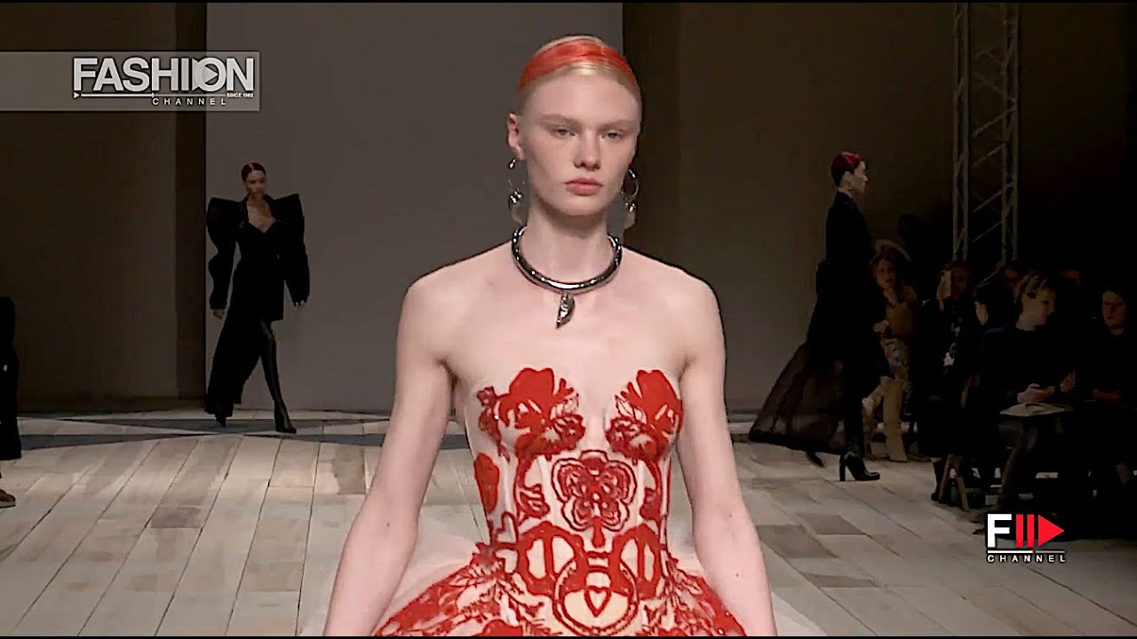 ALEXANDER McQUEEN Women's Fall 2020 Paris - Fashion Channel