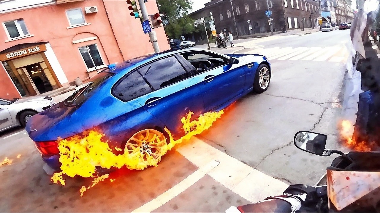 ¡Cuando Idiotas al Volante RECIBEN Karma Instantáneo!