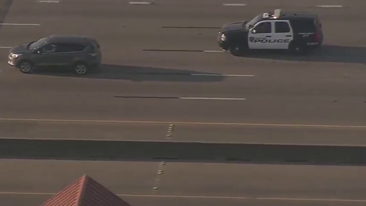 Raw: HPD attempts pit maneuver on chase suspect on 610 South Loop