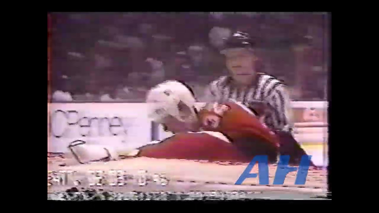 NHL Sep. 28, 1989 Murray Craven,PHI v Neil Sheehy,WSH Philadelphia Flyers Washington Capitals