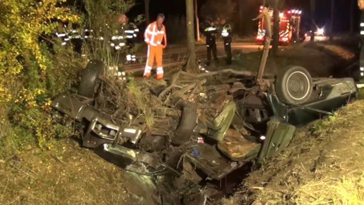 Kloosterburen - Dode en zwaargewonde na ongeluk op het Nijenklooster