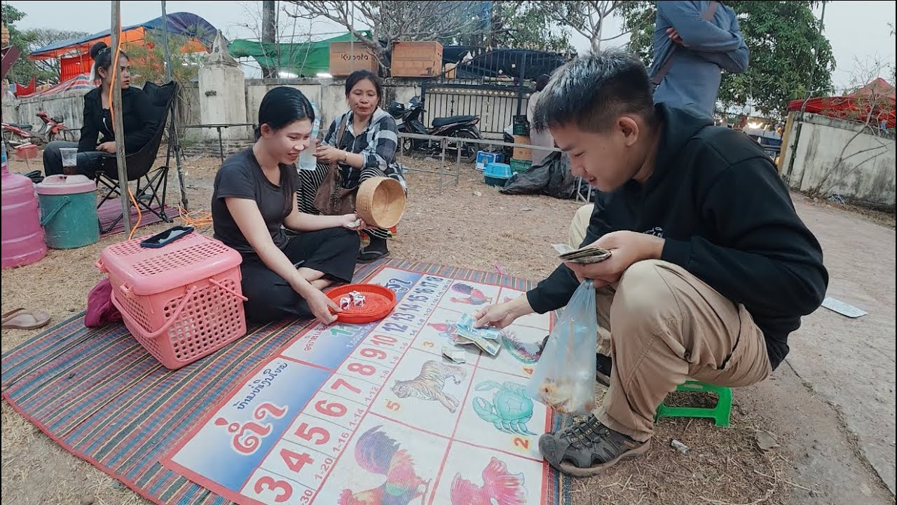 พาชมงานบุญในชนบทของลาว แทงปูปลาเต้ากับสาวลาว|ແທງປູປາເຕົ້າກັບສາວລາວບຸນບ້ານປົ່ງສ້ານ