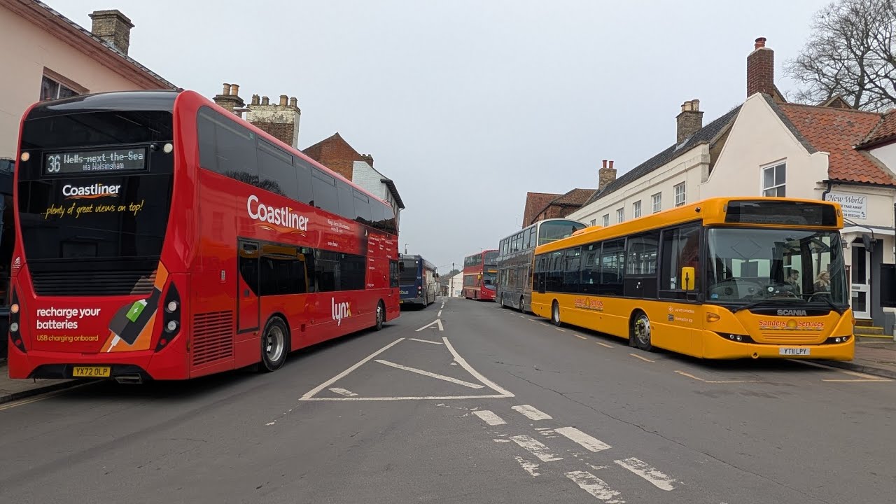 Buses at Fakenham Oak Street 09/03/26