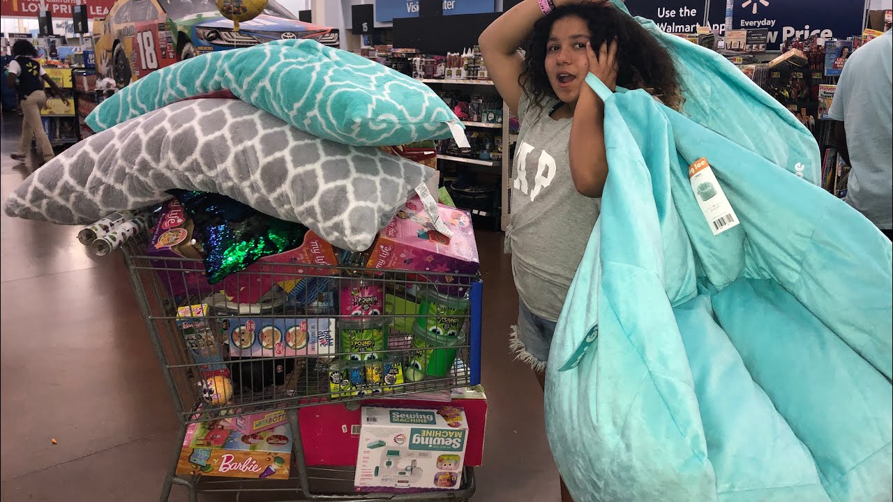 BIRTHDAY SHOPPING FOR IZZY’S 10TH BIRTHDAY AT WALMART - SHOPPING FOR SLIME AND TOYS!