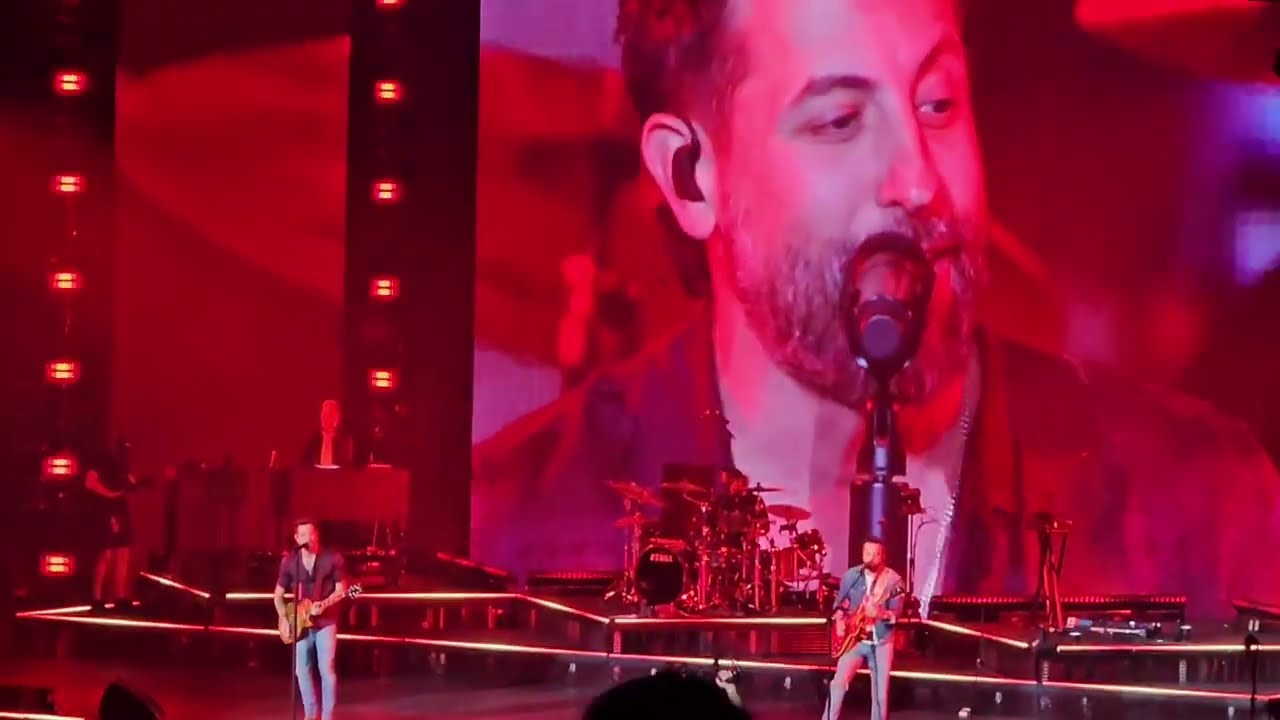 Old Dominion LIVE @ Mohegan Sun Arena, Wilkes Barre, PA 11/30/23