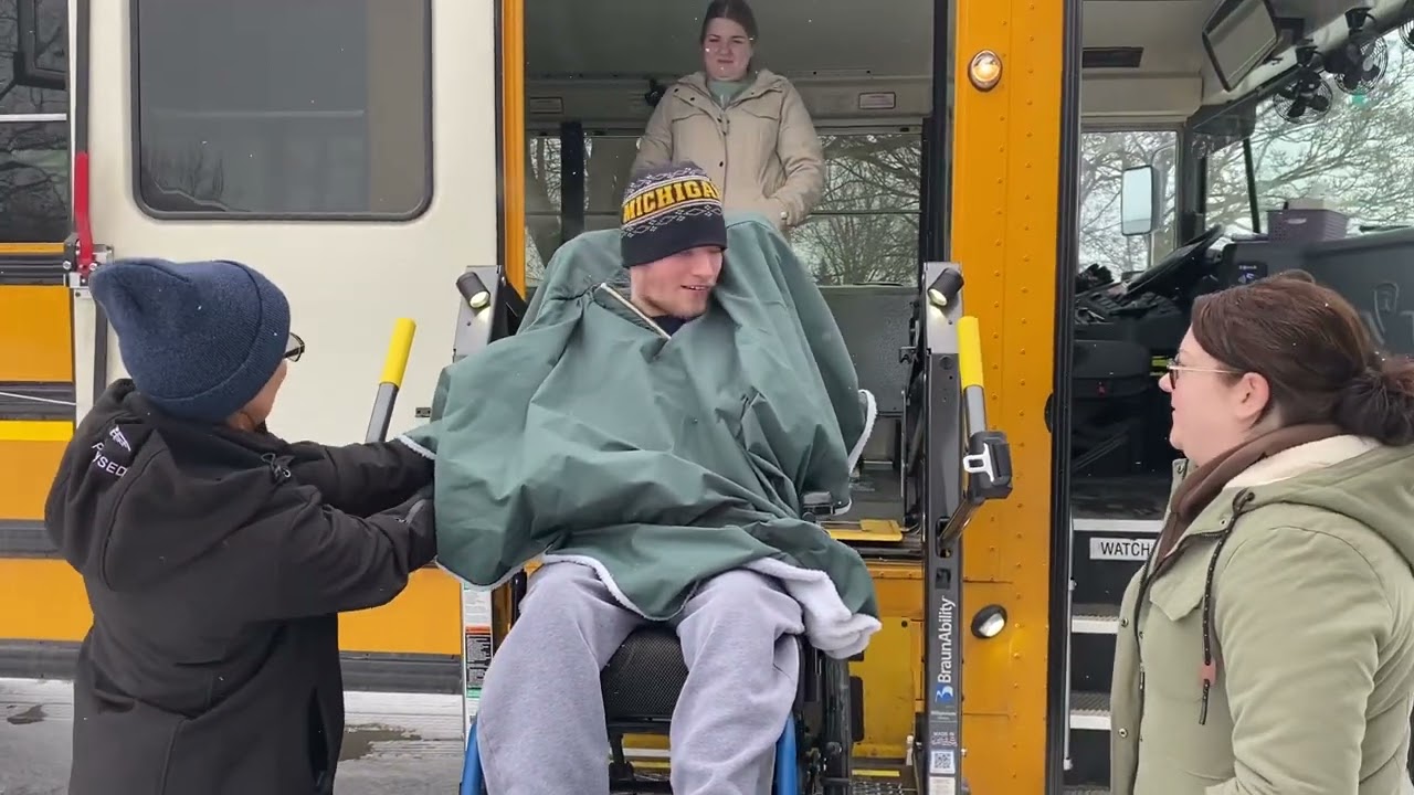 Sam getting off the school bus lift & home from school 1.13.25 @onthatnote