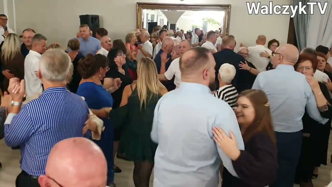 18 10 2025 relacja na żywo z potańcówki w znakomitym klimacie wieczoru w Złotym Dworze 
