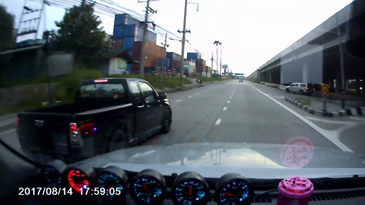 NAVARA VS DMAX เก่า