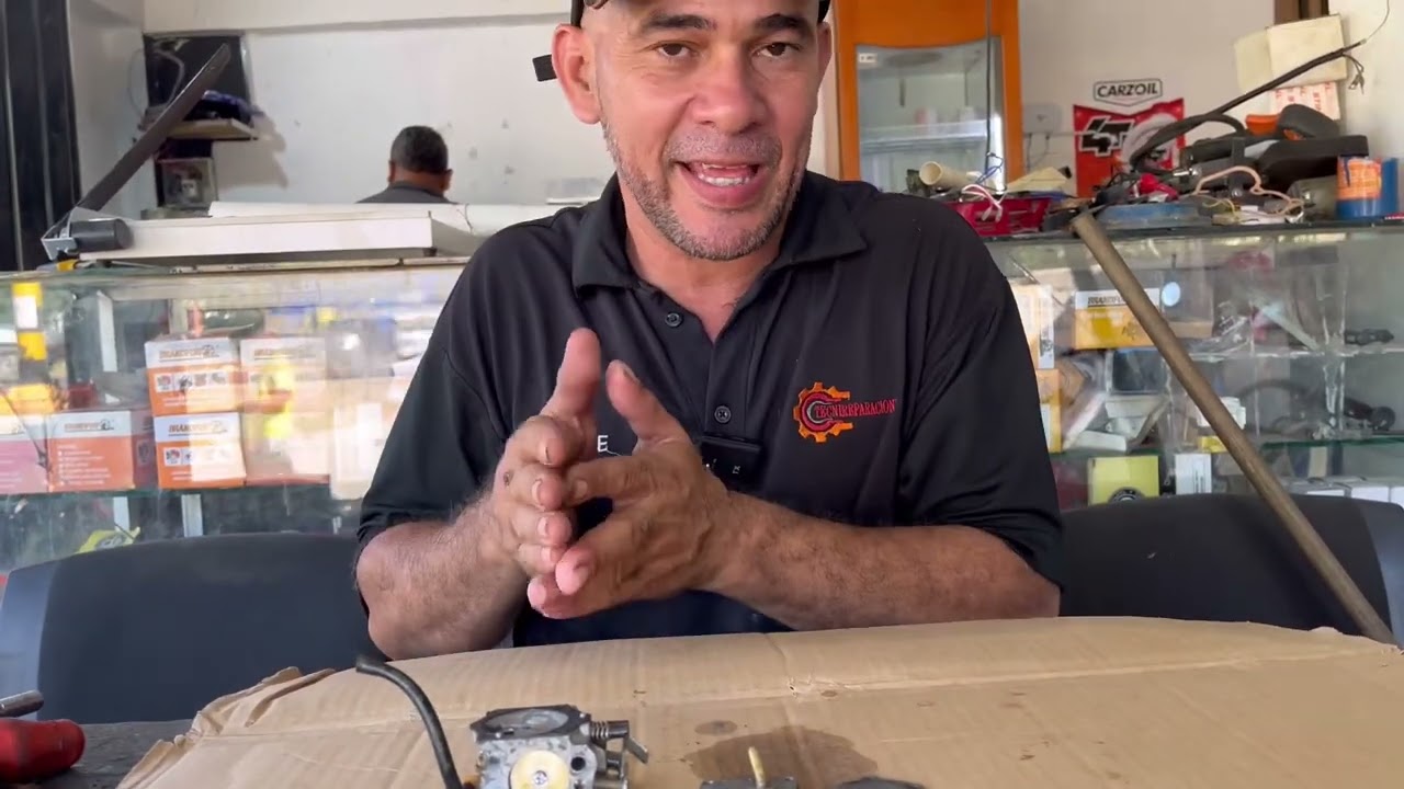 Como hacerle un mantenimiento a un carburador de una motosierra 051