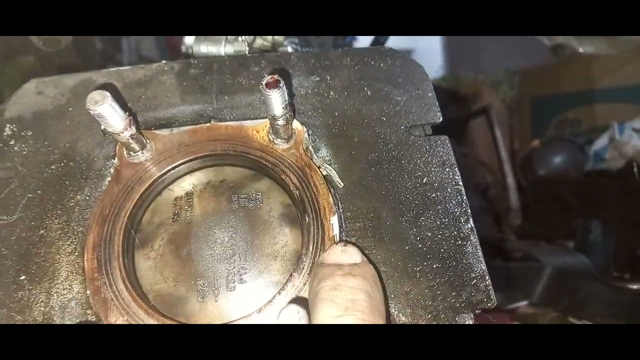 Trouxe um motor da RD 135 vela do cabeçote com bucha cilindro muito fuçado