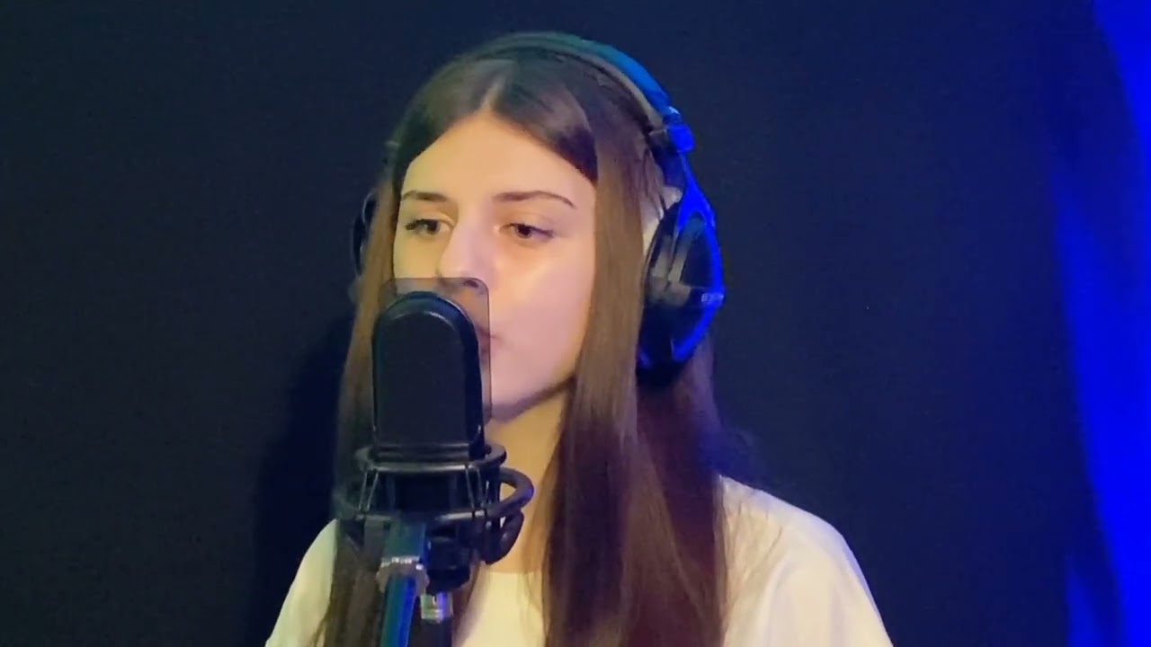 Таісія Сема Вестерн , кавер Vivienne Mort