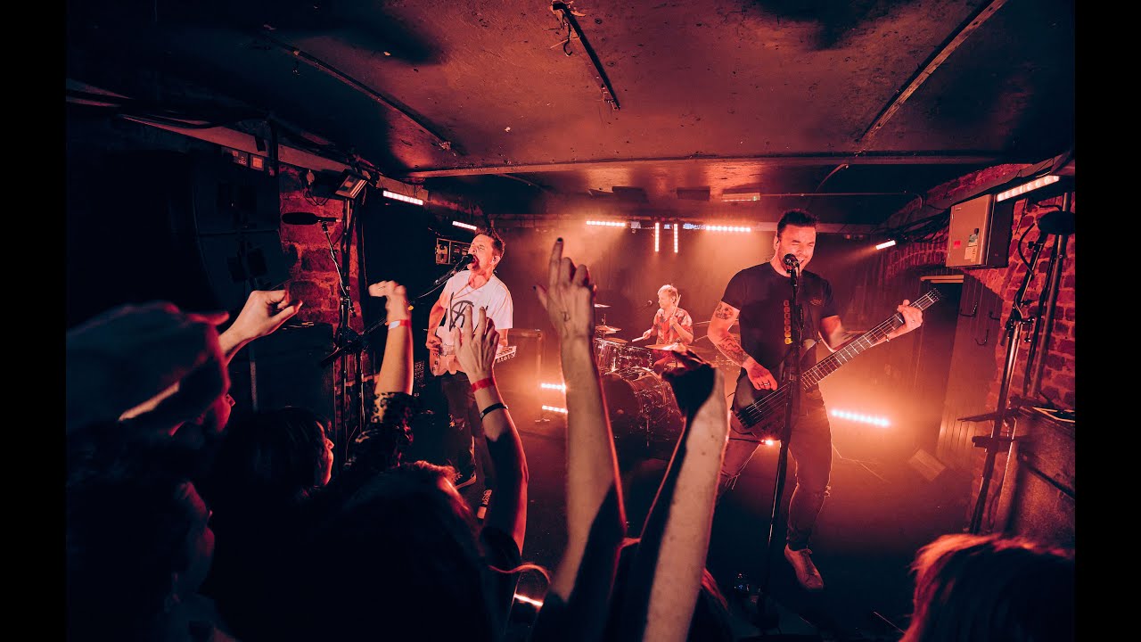 Jim Beam Welcomes Muse Home to Exeter Cavern (Live performance of Compliance)