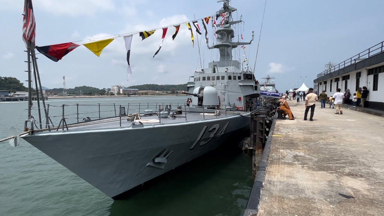LUAR BIASA !! KAPAL TEMPUR TENTERA LAUT MALAYSIA ANTARA TERCANGGIH DI ASIA  TENGGARA | HUT ATM 90