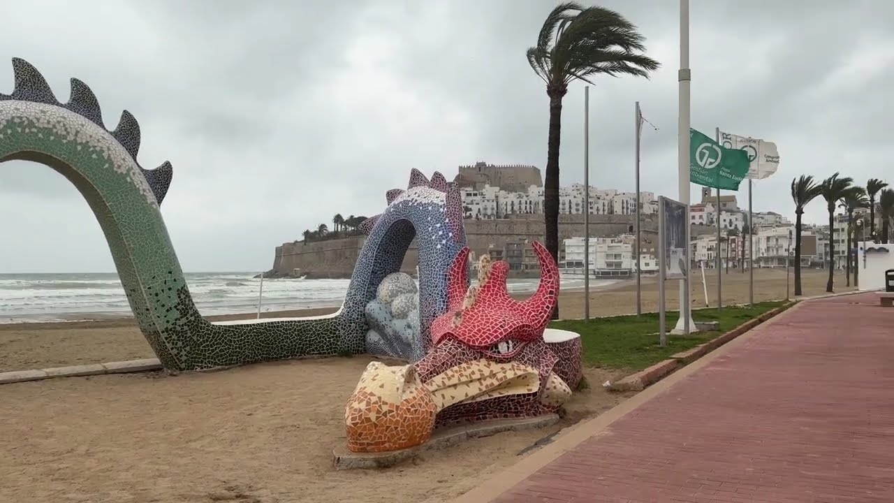 Op de fiets langs de boulevard en strand in Peniscola 