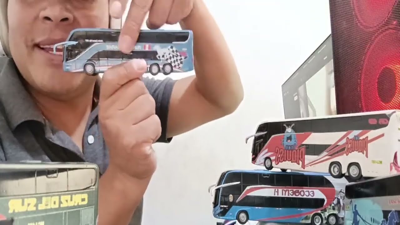 Buses a escala 1/87 +51# 928 