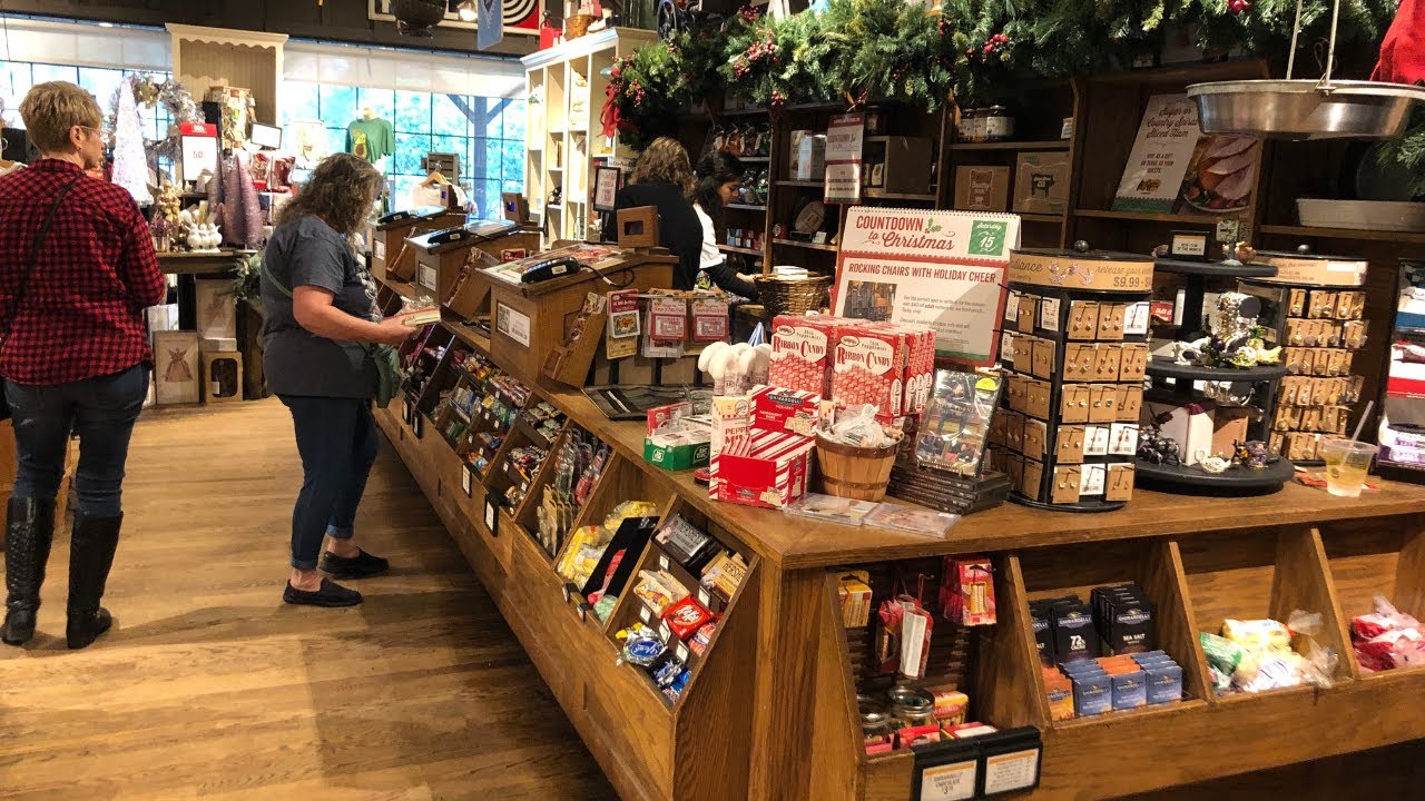 Cracker Barrel, Old Country Store