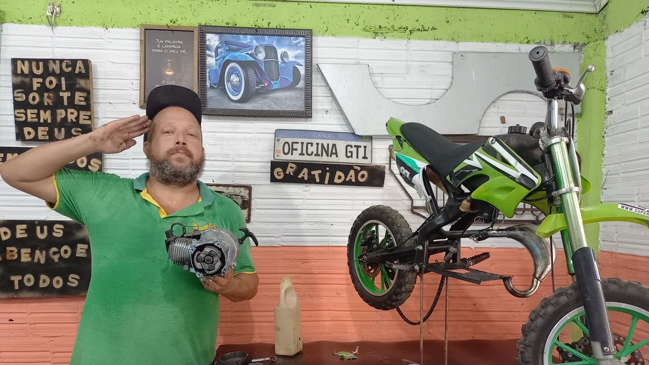 Arranquei  o motor da mini moto início da revisão geral