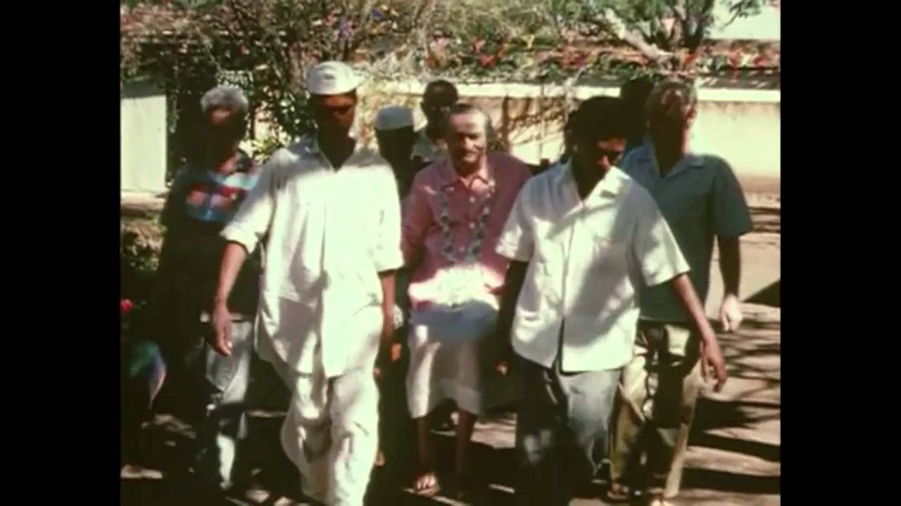 Glimpses of Meher Baba at Meherazad 1966