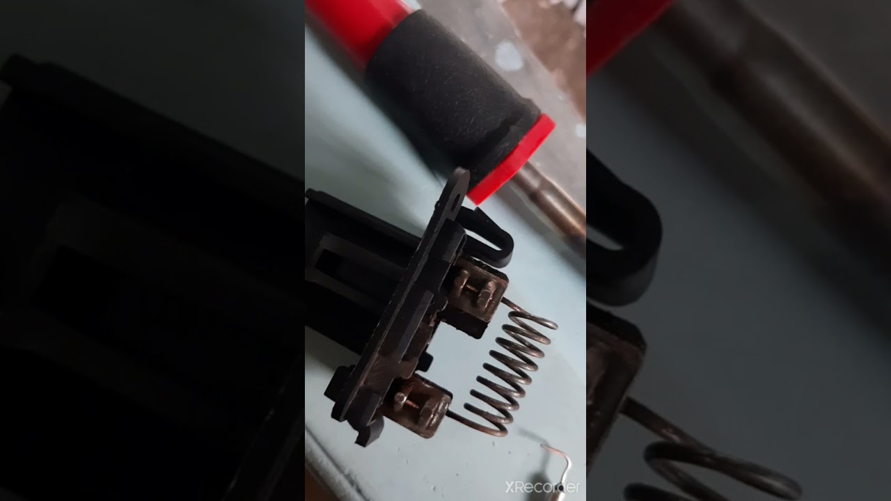 Memperbaiki sensor kipas extra fan ford fiesta tahun lebih hemat cuma modal 2500 rupiah