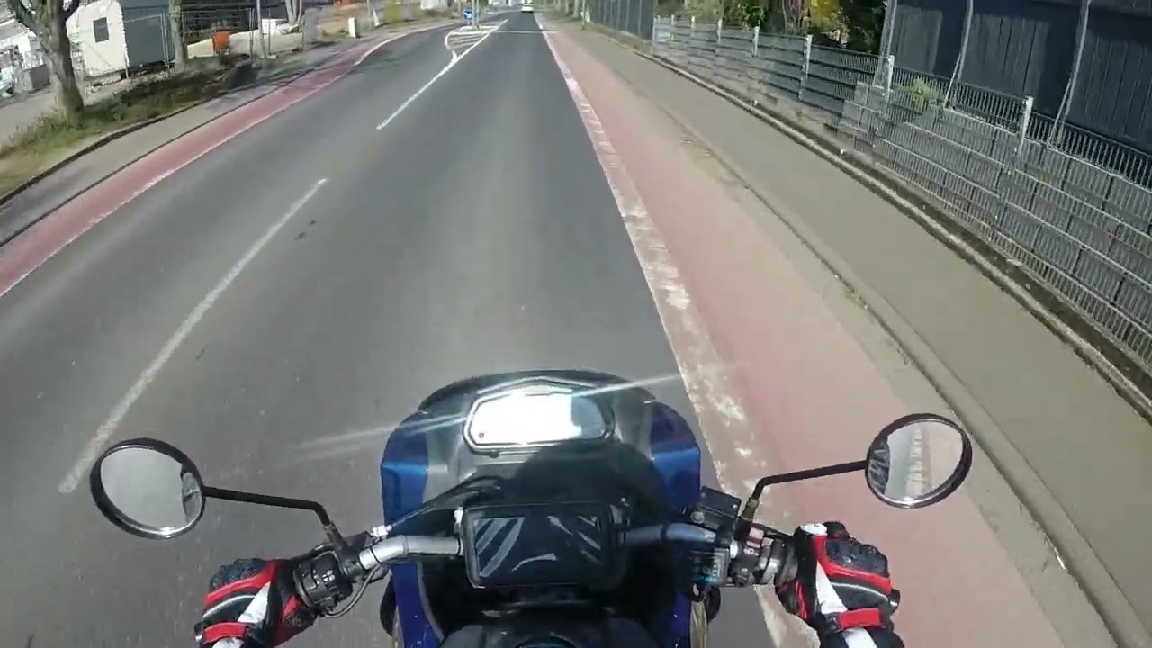Honda Varadero 125 Ride *RAW SOUND* LeoVince