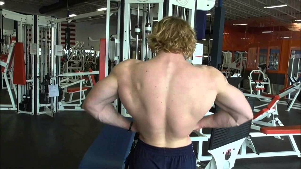 Teen Bodybuilder Showing Intense Neck and Chest Muscle Vascularity