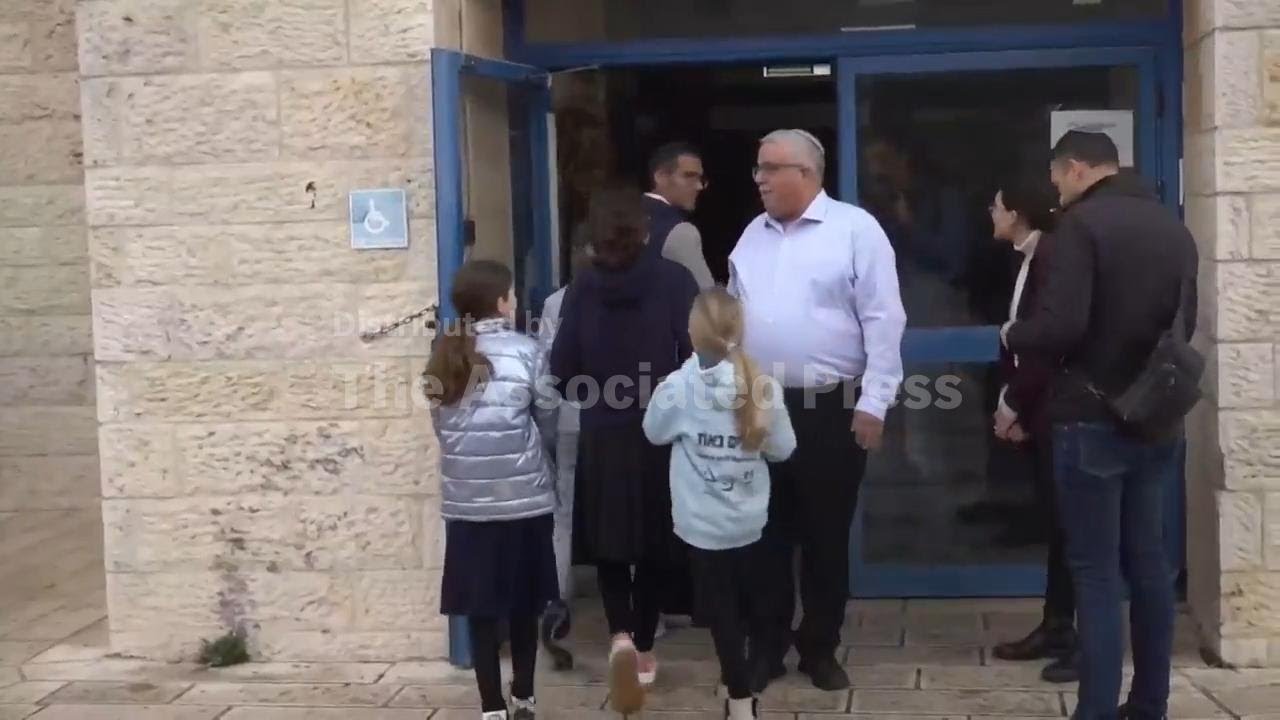 US embassy offers its first consular services at Israeli settlement in West Bank